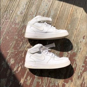 Nike Air Force 1 Mid